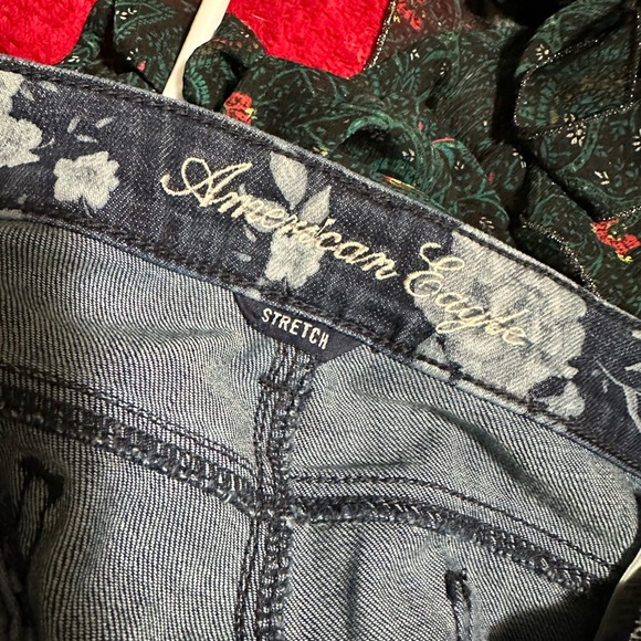 Size 2 Womens Jeans - Picture 3 of 6